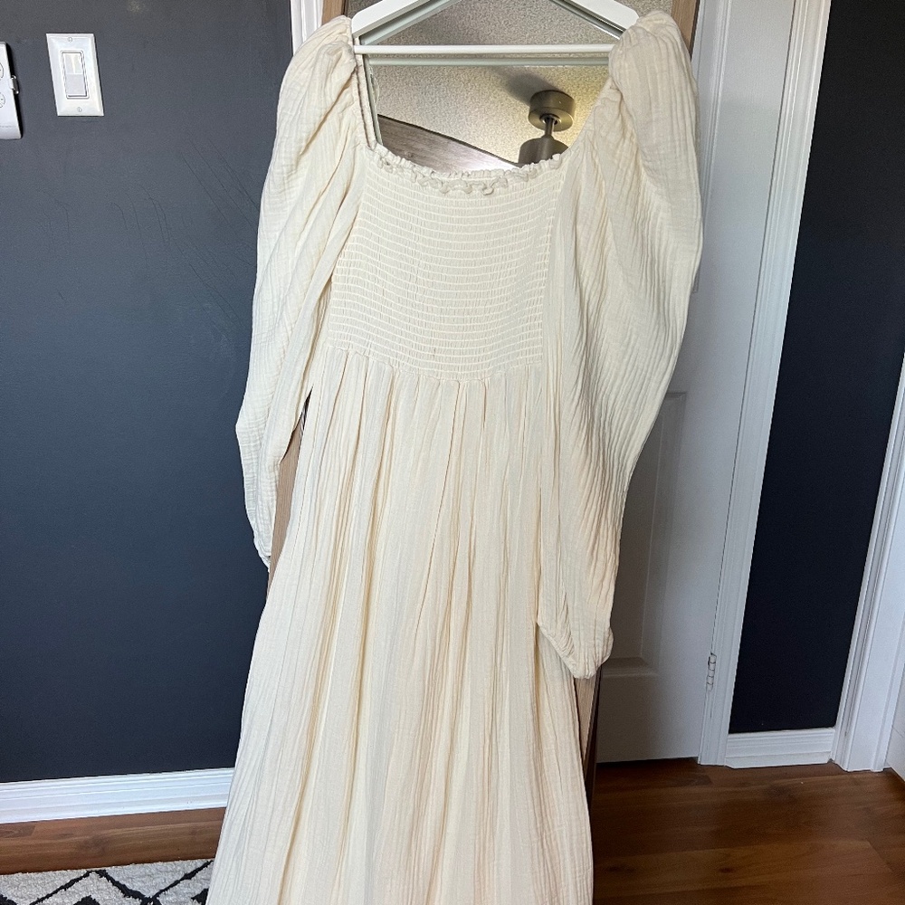 Cream Gauzy Linen-Feel Puff Sleeve Maxi Dress – Size M/L